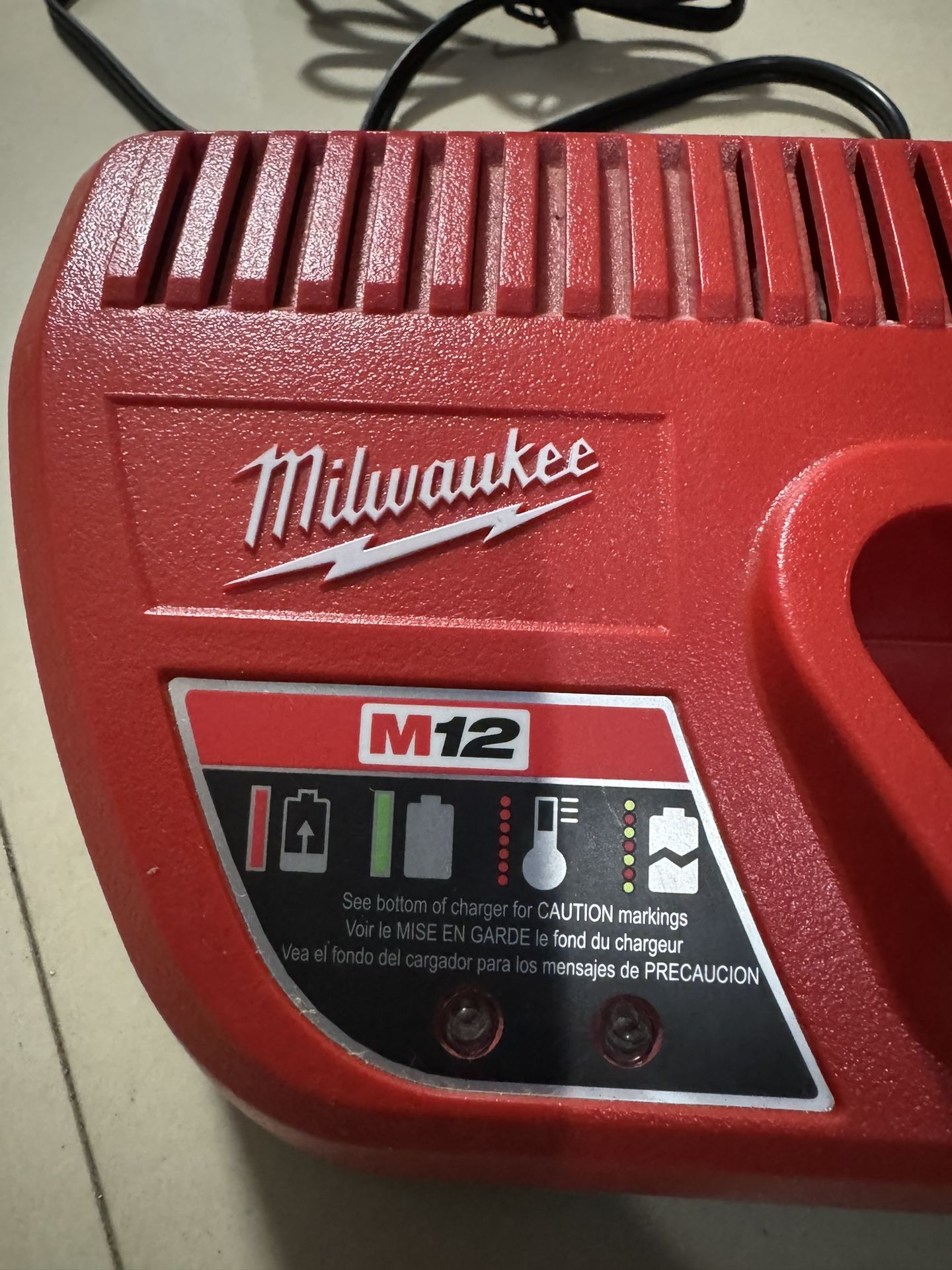 Milwaukee M12 Charger "new"