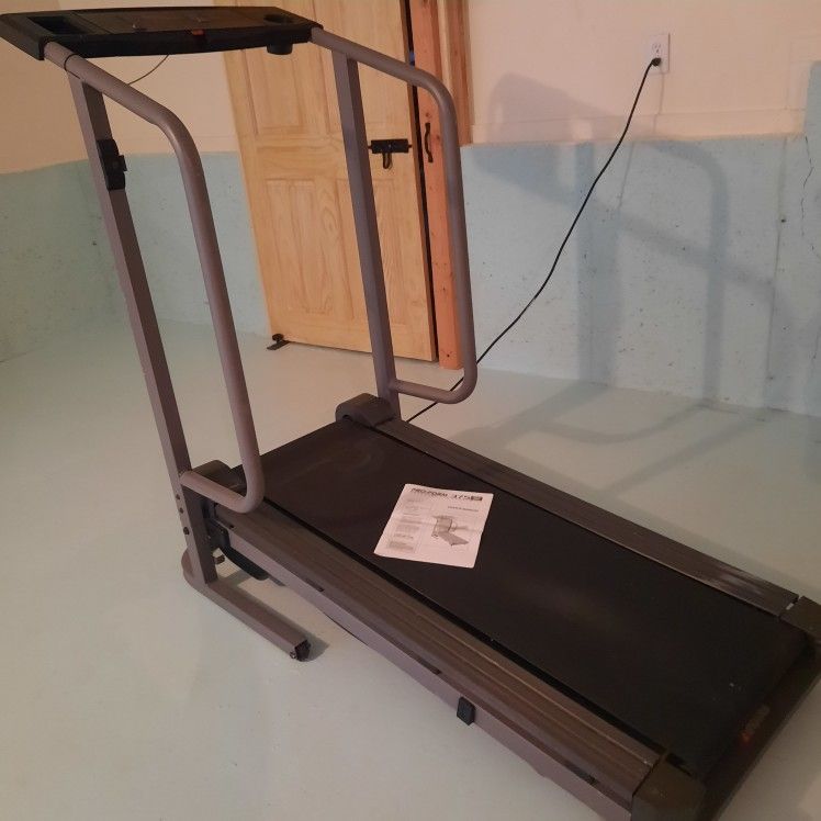 Pro-Form 375 SI Treadmill