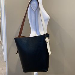 Black Faux Leather Bucket Bag With White Strap