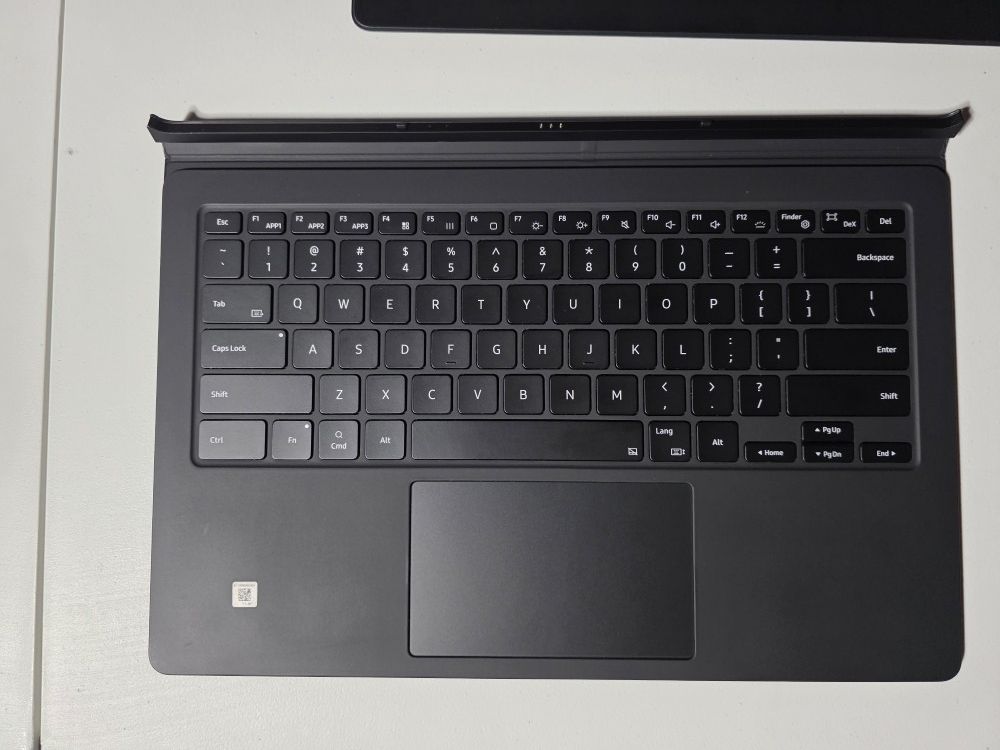Samsung - Galaxy Tab S8 Ultra Book Cover Keyboard -

Black