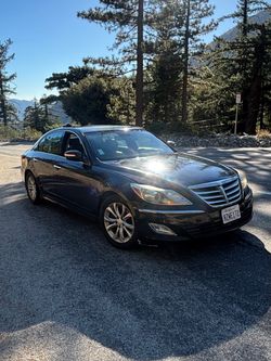 2013 Hyundai Genesis 3.8L V6 Sedan 4D