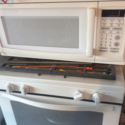 New Stove And Microwave 