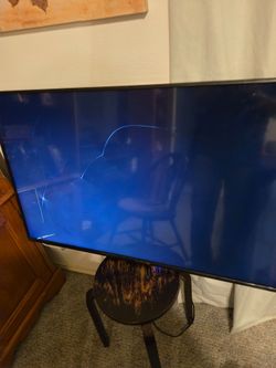 TV  Sceptre 50" broken screen