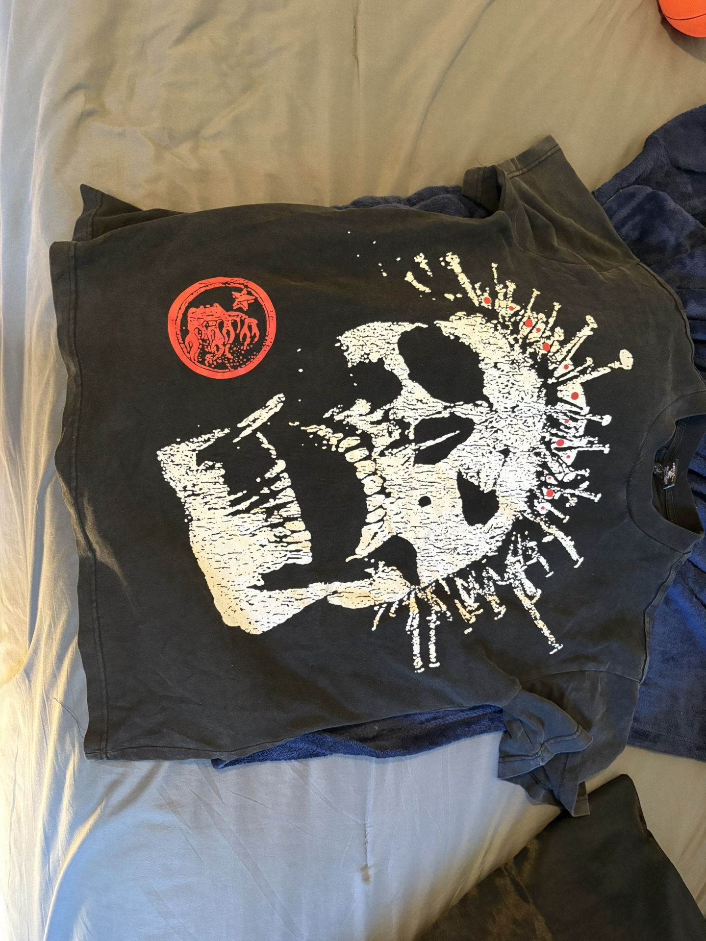Hellstar tee (send Offers)