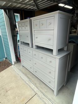 Gray Dresser and Chest Set – 3 Pieces