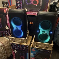 JBL PartyBox Club 120 160W Portable Bluetooth Party Speaker | LED Lights | Wireless Mic | Mic/Guitar Input