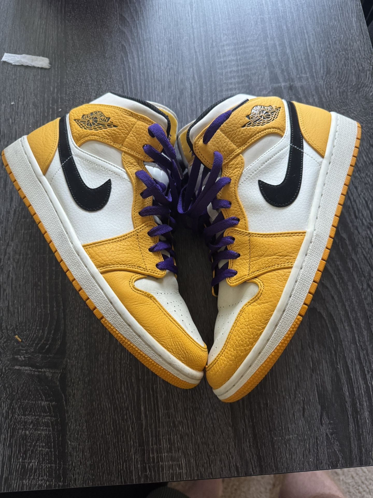 Lakers Jordan 1 Mid Size 11