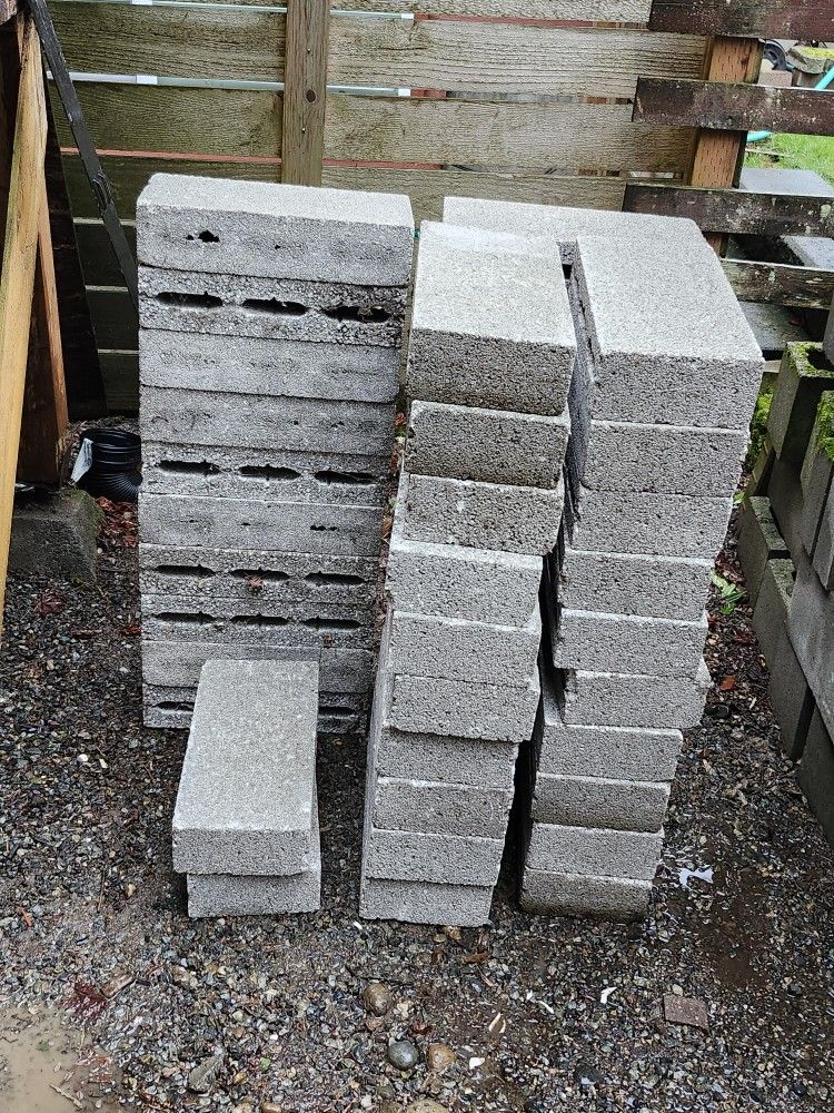Concrete Center Blocks for Sale in Federal Way, WA - OfferUp