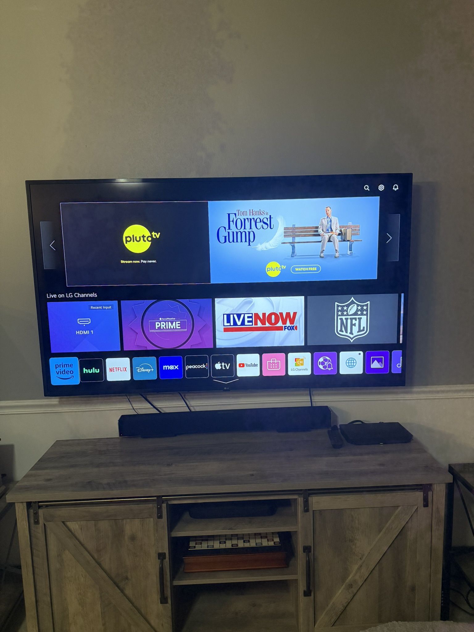 LG 70” 4K UHD Smart TV 120 Hz Refresh rate