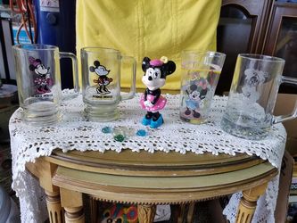 MINNIE MOUSE COLLECTIBLES