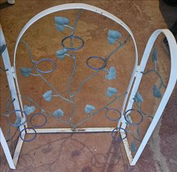 White Metal Folding Plant Stand Trellis