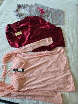 Size 2x clothes bundle (new)