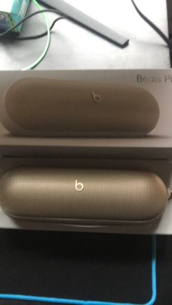 Beats pill Champagne gold