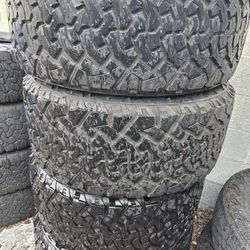 4 Venom Power Lt 35x12.50 22