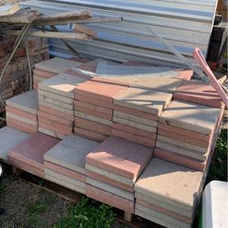 Step Stone 1’x1’ And Bricks