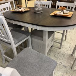 Counter Height Dining Room Table With Leaf. 