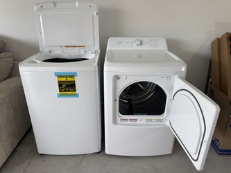 Never Used Frigidaire Washer & Dryer - Builder Take-Out