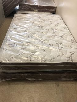 Full mattress with box spring