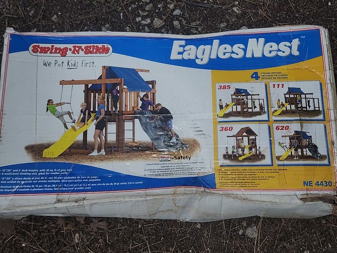 NEW Swing N Slide Eagles Nest NE 4430 Kit Extremely Rare. Box Damaged From Me Constantly Moving It. 