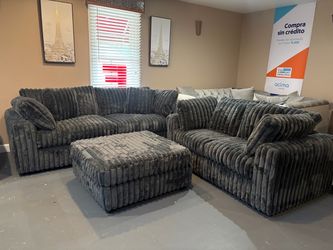 New Sofa & Loveseat Set