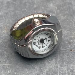 Y2K White Clock Ring