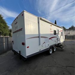 2006 Prowler lynx Trailer RV