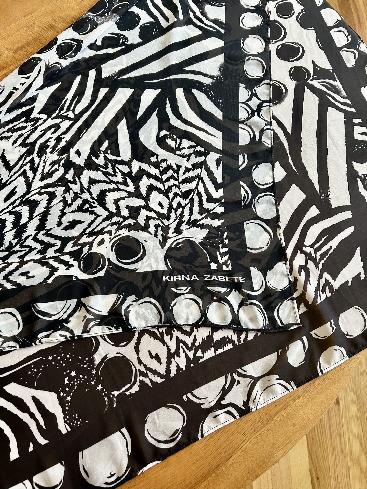 Kirna Zabete Scarf