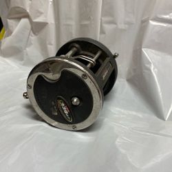 Penn 330 GTi Fishing Reel