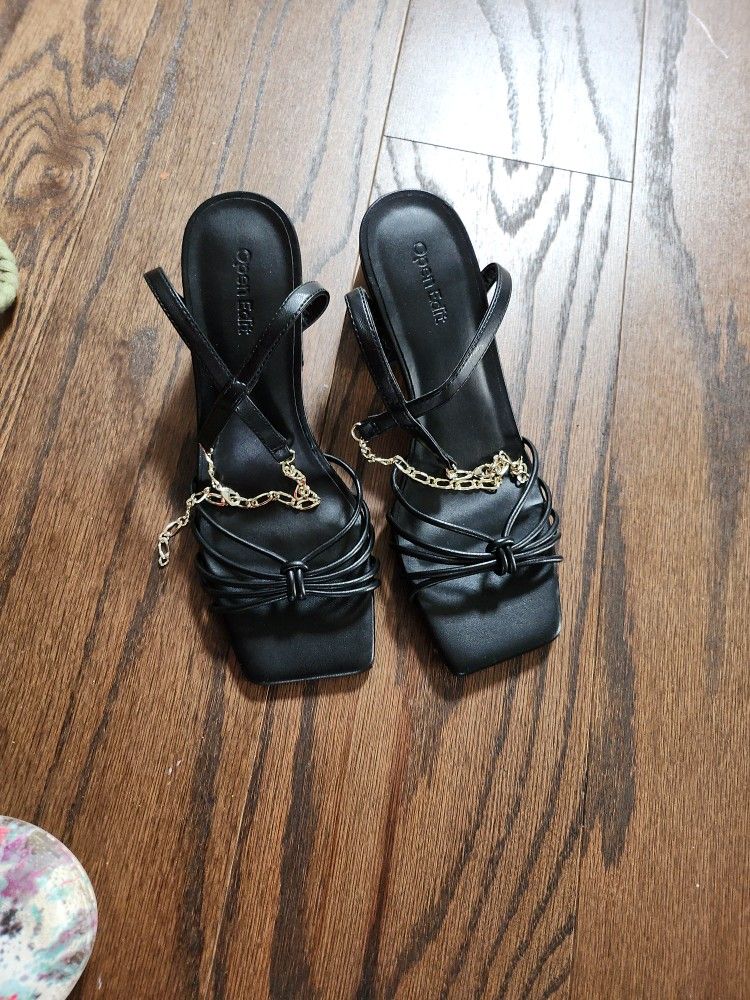 Black Heels Size 8 NEW