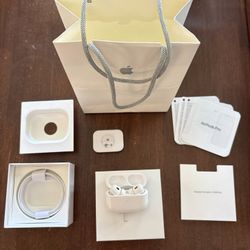 Apple AirPods Pro 2nd Generation USB-C