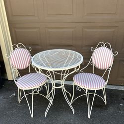 Vintage Metal Bistro Set