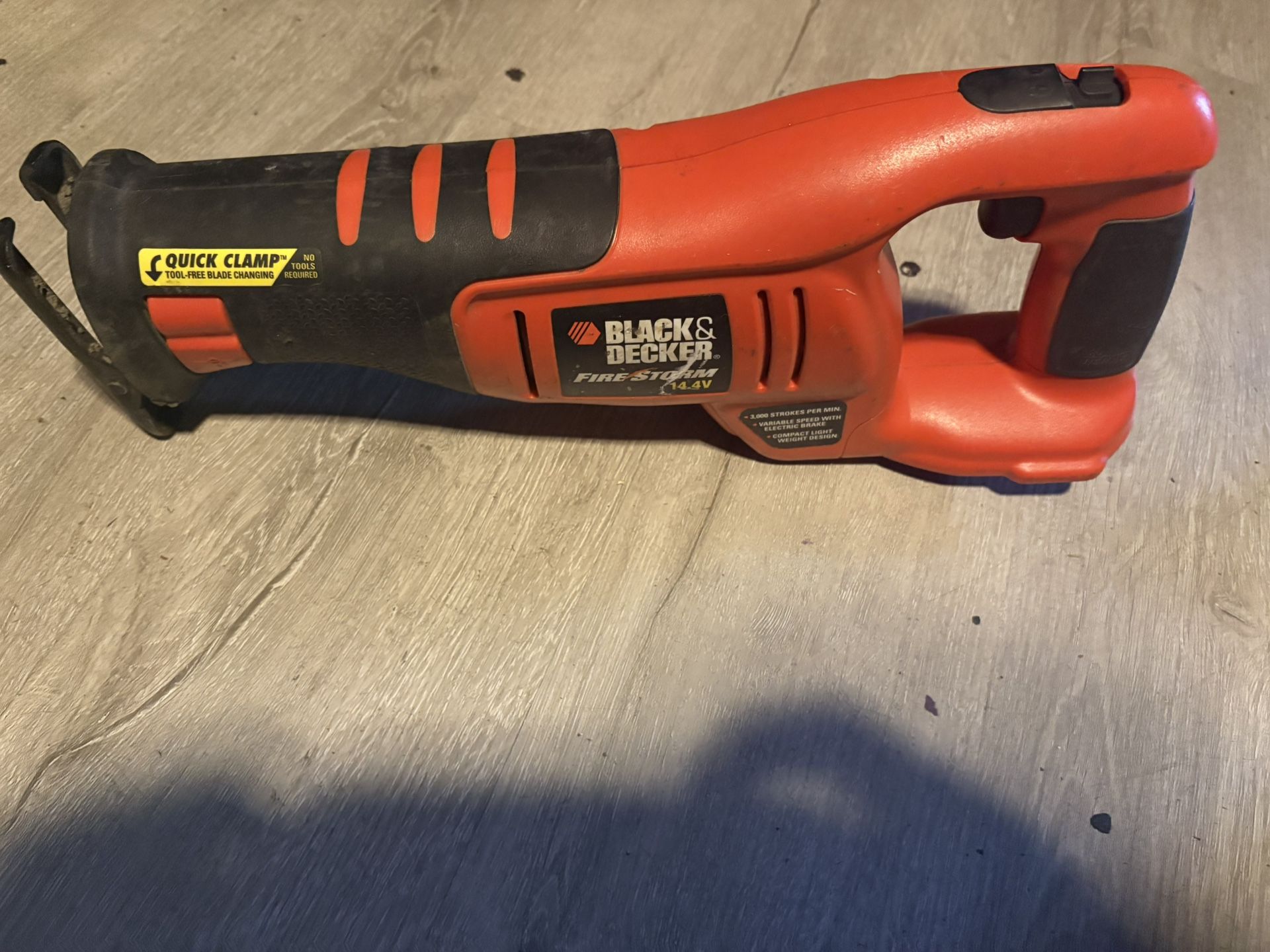 Black And Decker 14.4v Sawzall Needs Battery