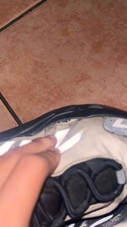 Yeezy 700 MNVN