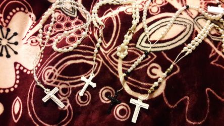 Beautiful📿 handmade rosaries $10