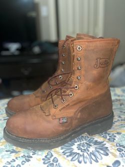 Justin Laceup