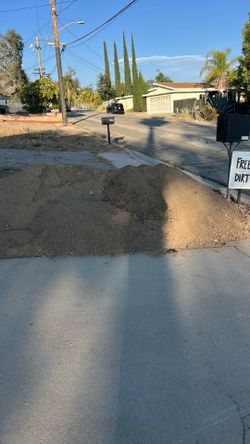Free Dirt @ Curbside
