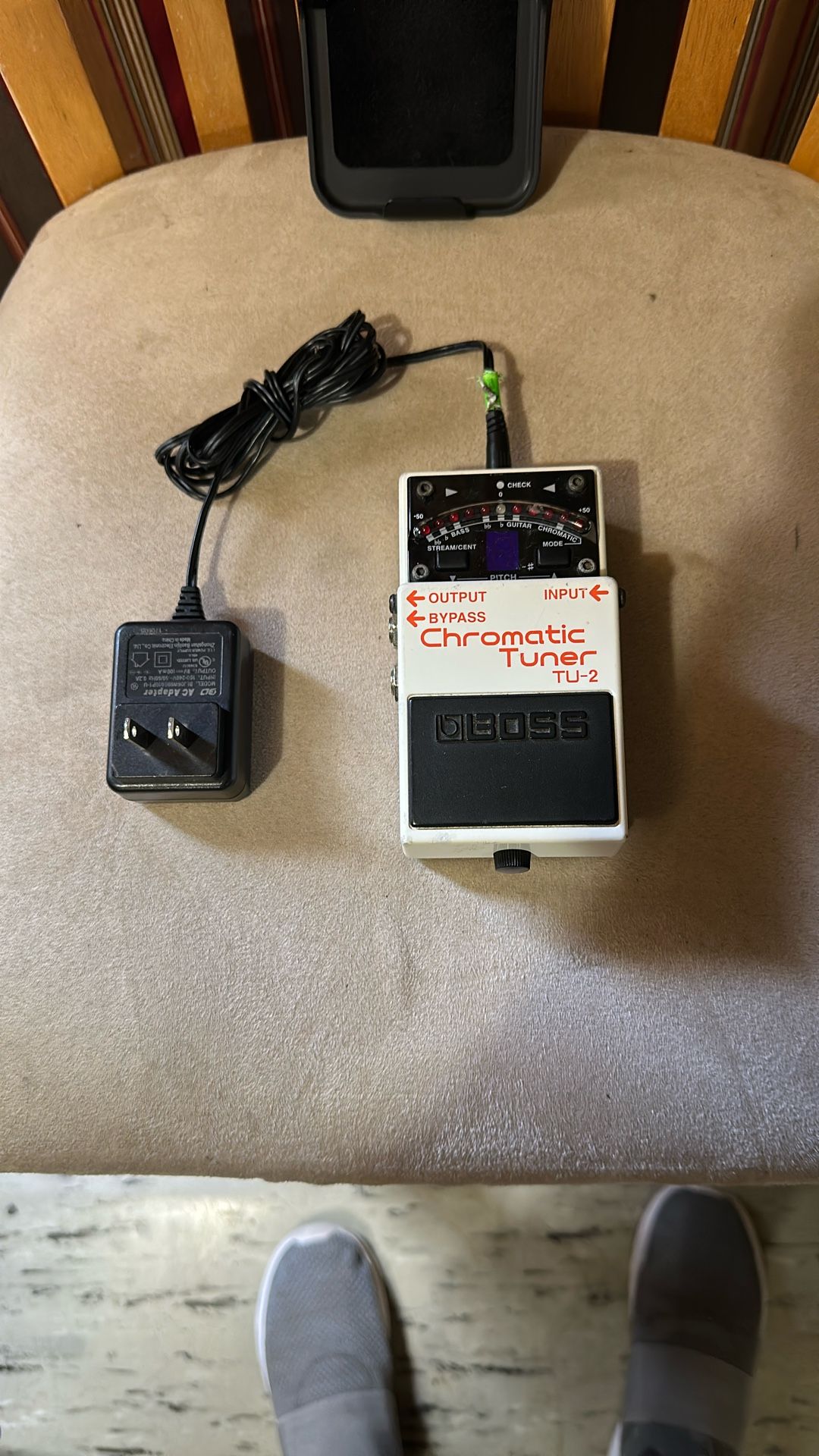 Boss chromatic tuner with adapter, great shape