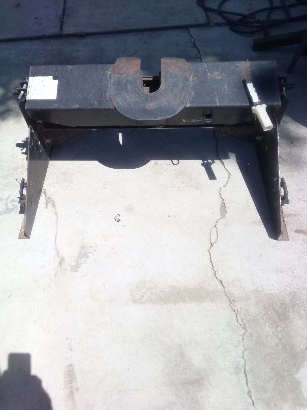 5th Wheel Hitch Reciver HD