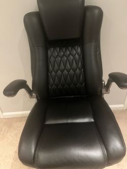 Premium Office Chair with Headrest.