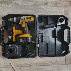 DeWalt DCD940 XRP DRILL +  HARD CASE