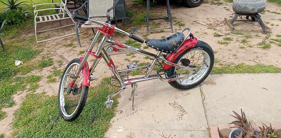 SCHWINN CHOPPER BIKE