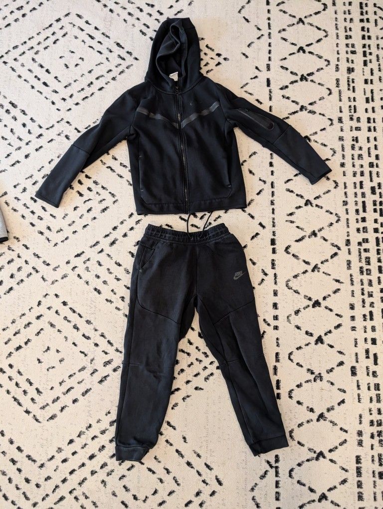 Nike Tech Hoodie Jacket And Pants Youth Large