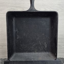 Vintage 1960's Lodge No 8  SQSK D 9.5” Square Cast Iron Skillet Made In USA