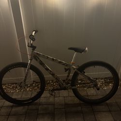 Camo SE blocks flyer 26in