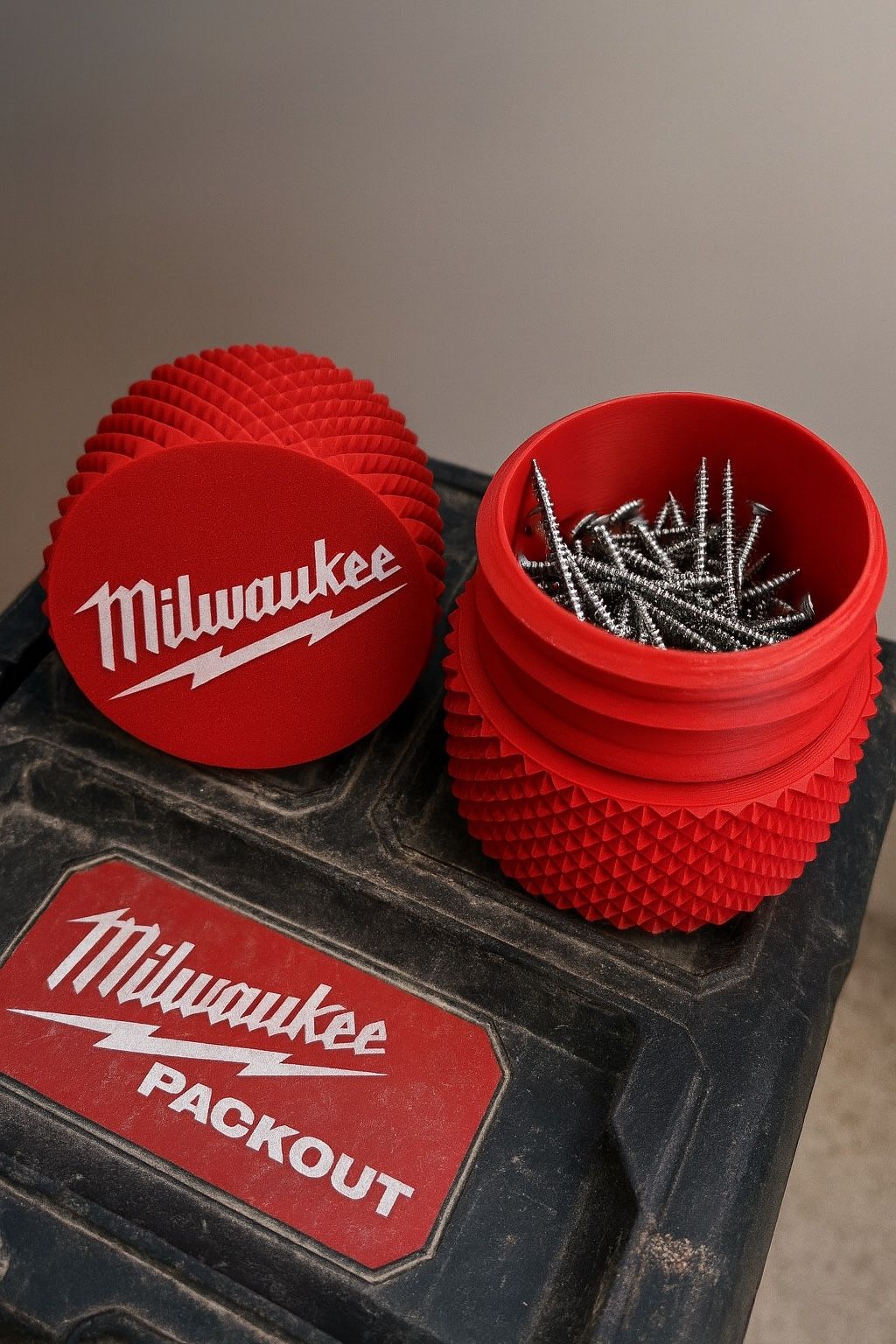 Milwaukee Threaded Containers