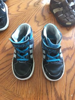 Adidas shoes size 8 used but in good condition