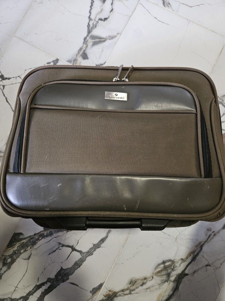 TRAVEL SUITCASE SAMSONITE