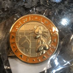 Disney Pin Quest Scavenger Hunt 2016 Winnie the Pooh Tigger Pin.  (Orange ) Size 1 1/2 inches wide.  Bought at Disneyland.  Brand new 