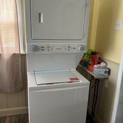 Frigidaire Compact Washer Drier Combo
