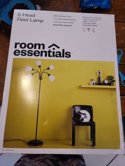 Room Essentials 5 Light Lamp